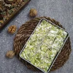 نوقا-پسته-ای